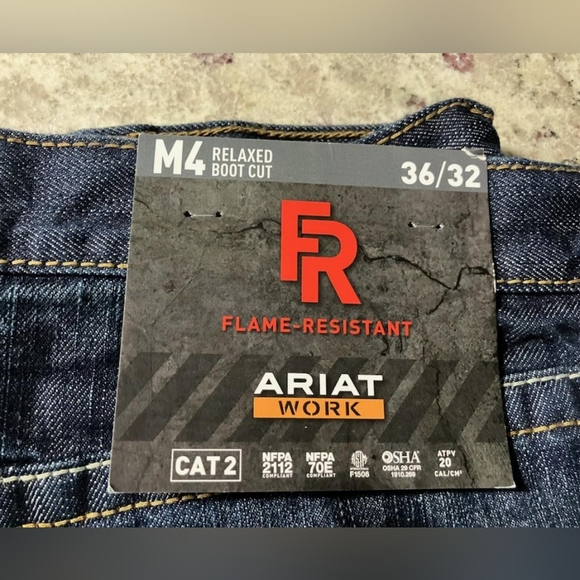 MENS Ariat Jeans NWT - Picture 3 of 3